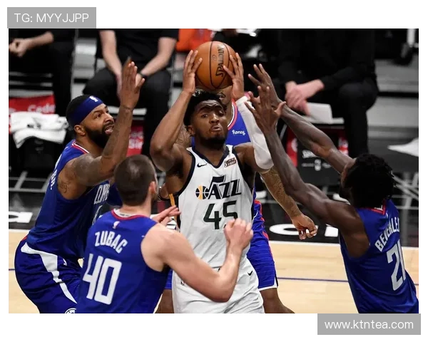 以犹他爵士为核心解析NBA球队重建之路与未来竞争格局走向展望